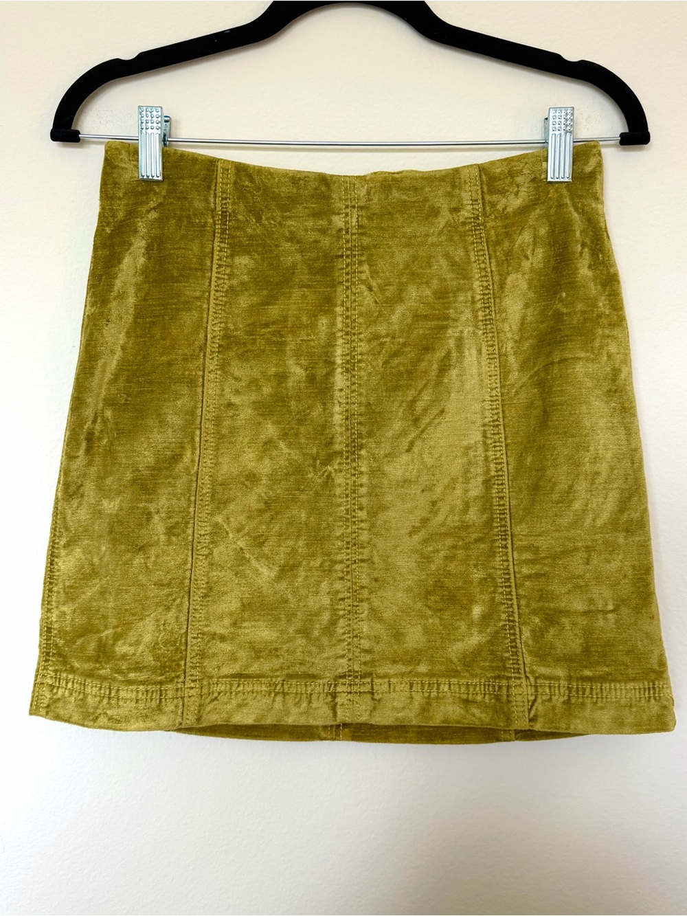 Free People Chartreuse Suede Feel Mini Skirt Size 6 / Small Olive Green